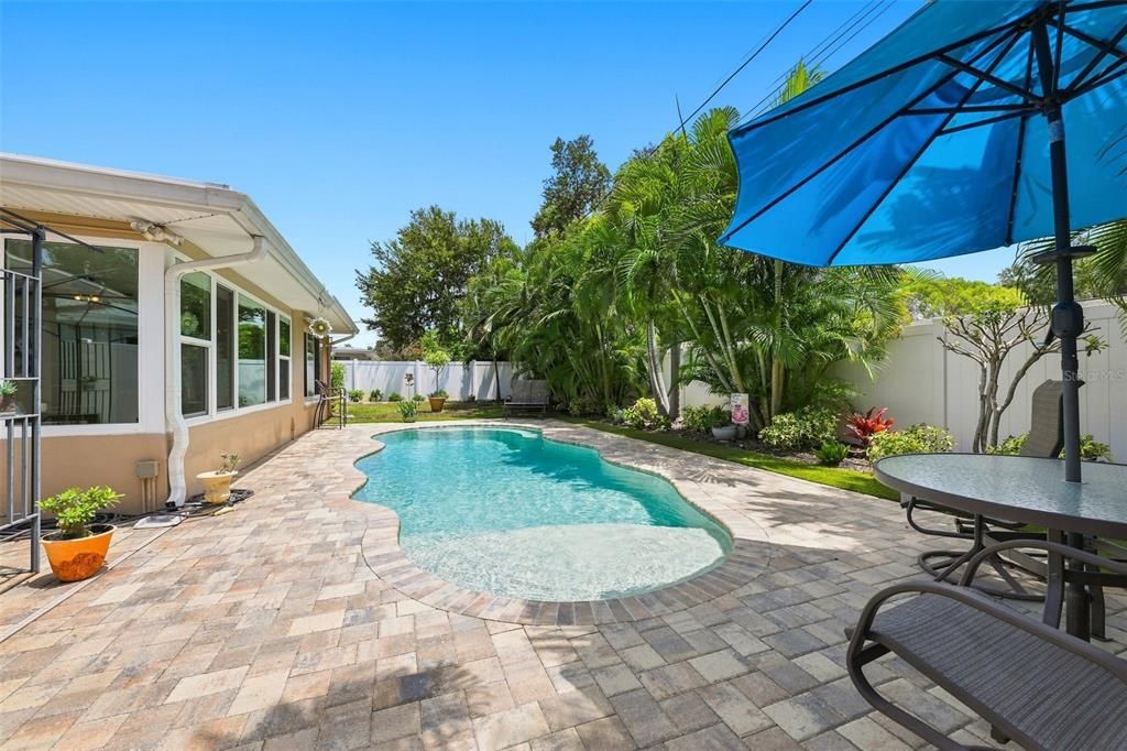En Venta: $465,000 (2 camas, 2 baños, 1424 Pies cuadrados)