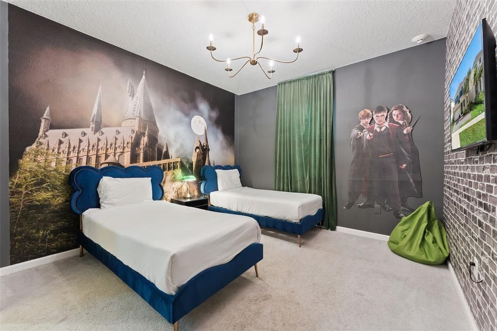 En Venta: $690,000 (8 camas, 6 baños, 3805 Pies cuadrados)
