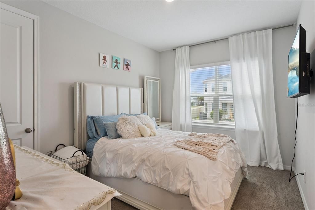 En Venta: $715,000 (5 camas, 4 baños, 3481 Pies cuadrados)