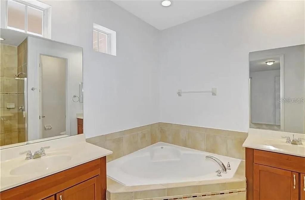 En Renta: $2,700 (3 camas, 2 baños, 1841 Pies cuadrados)