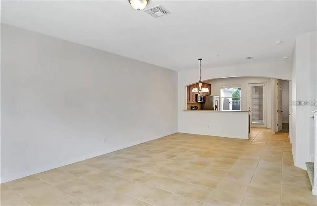 En Renta: $2,700 (3 camas, 2 baños, 1841 Pies cuadrados)