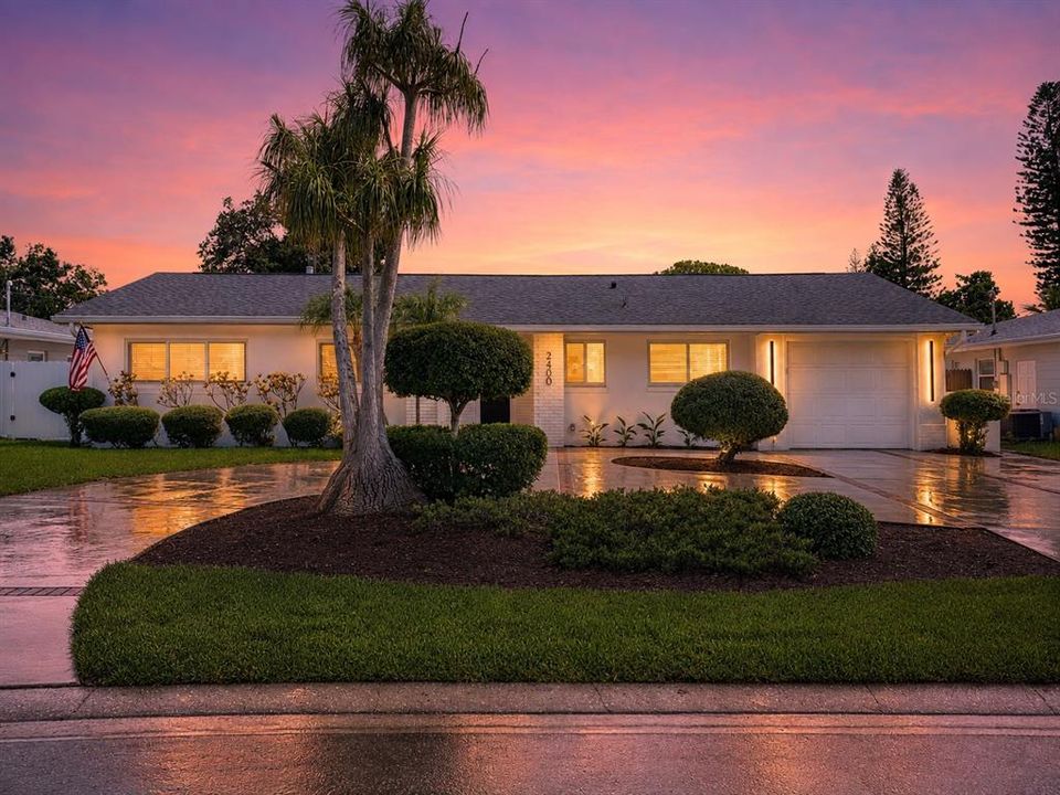 Activo con contrato: $649,900 (3 camas, 2 baños, 1805 Pies cuadrados)