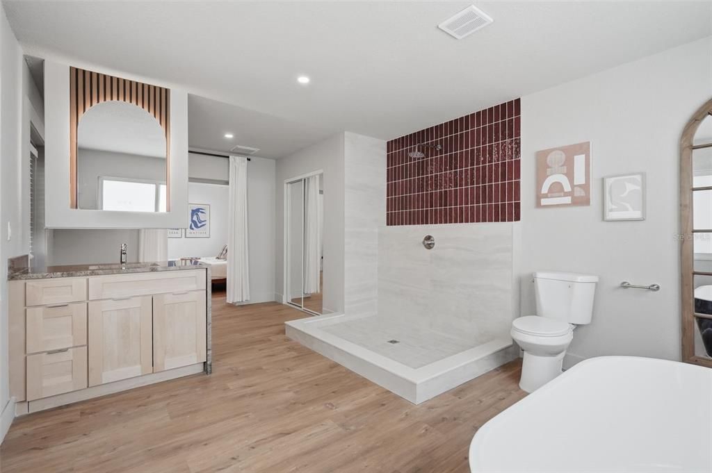 Activo con contrato: $649,900 (3 camas, 2 baños, 1805 Pies cuadrados)