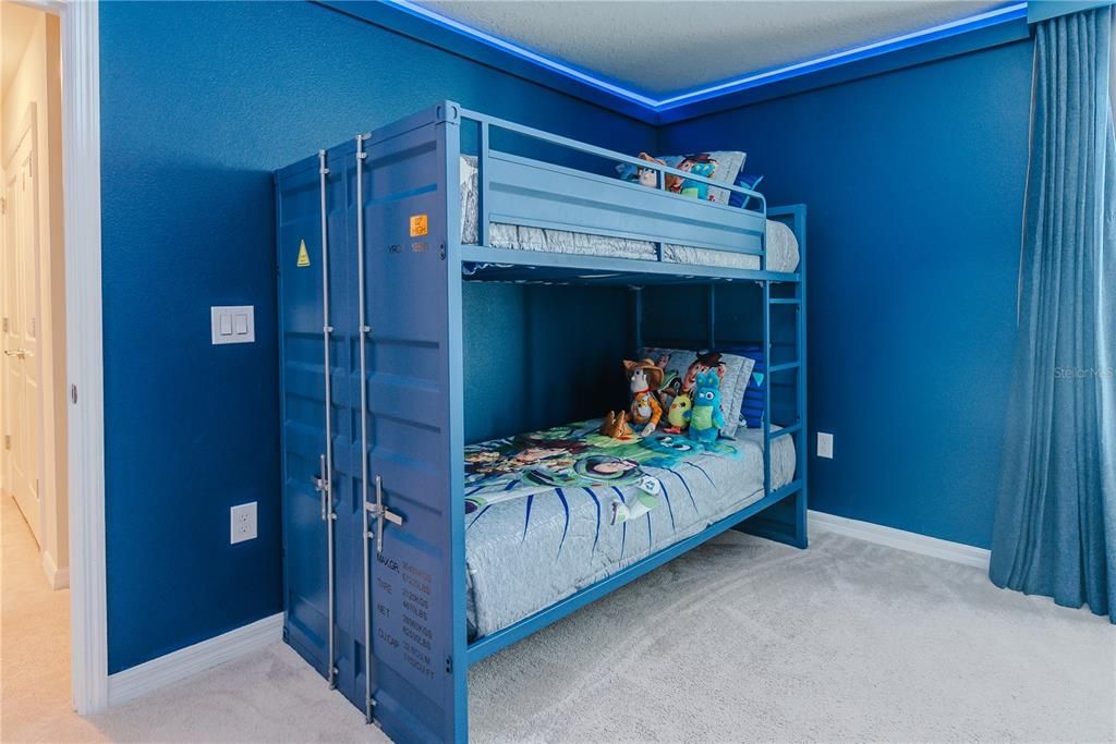En Venta: $720,000 (8 camas, 6 baños, 4036 Pies cuadrados)