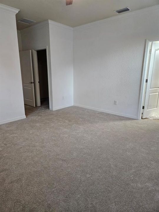 For Rent: $3,100 (4 beds, 3 baths, 2035 Square Feet)