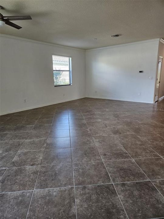 For Rent: $3,100 (4 beds, 3 baths, 2035 Square Feet)