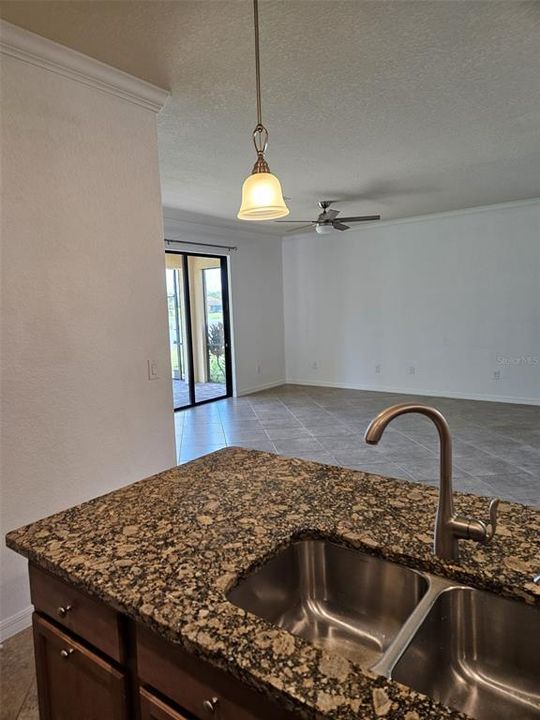For Rent: $3,100 (4 beds, 3 baths, 2035 Square Feet)