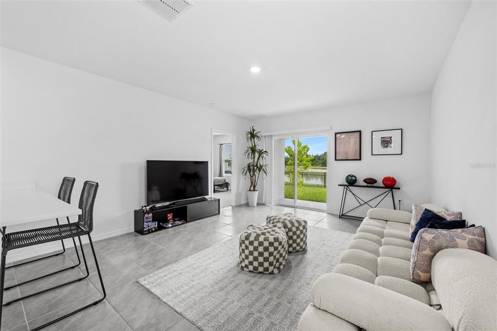 En Venta: $340,000 (3 camas, 2 baños, 1584 Pies cuadrados)