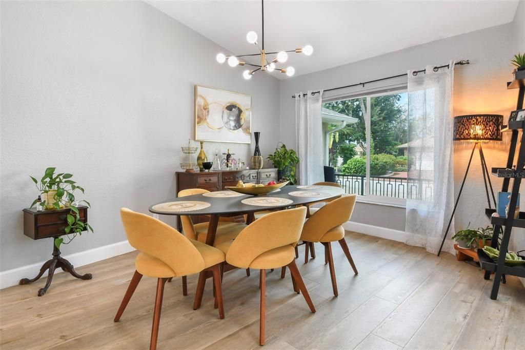 En Venta: $1,099,000 (3 camas, 2 baños, 1940 Pies cuadrados)