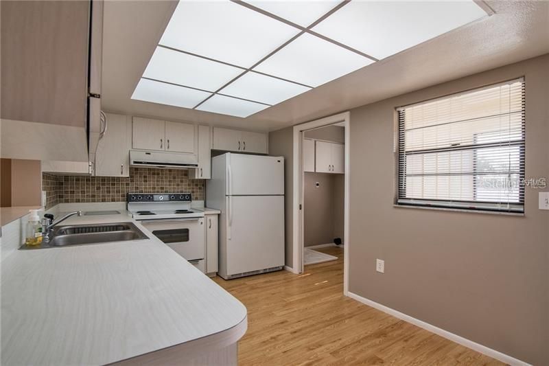For Rent: $1,700 (2 beds, 2 baths, 981 Square Feet)