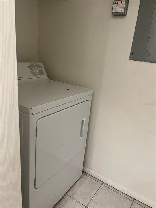 На продажу: $187,000 (2 спален, 2 ванн, 1103 Квадратных фут)
