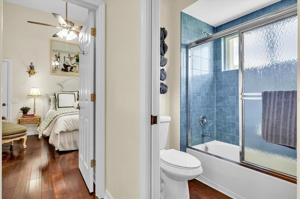 For Sale: $1,850,000 (5 beds, 5 baths, 6597 Square Feet)