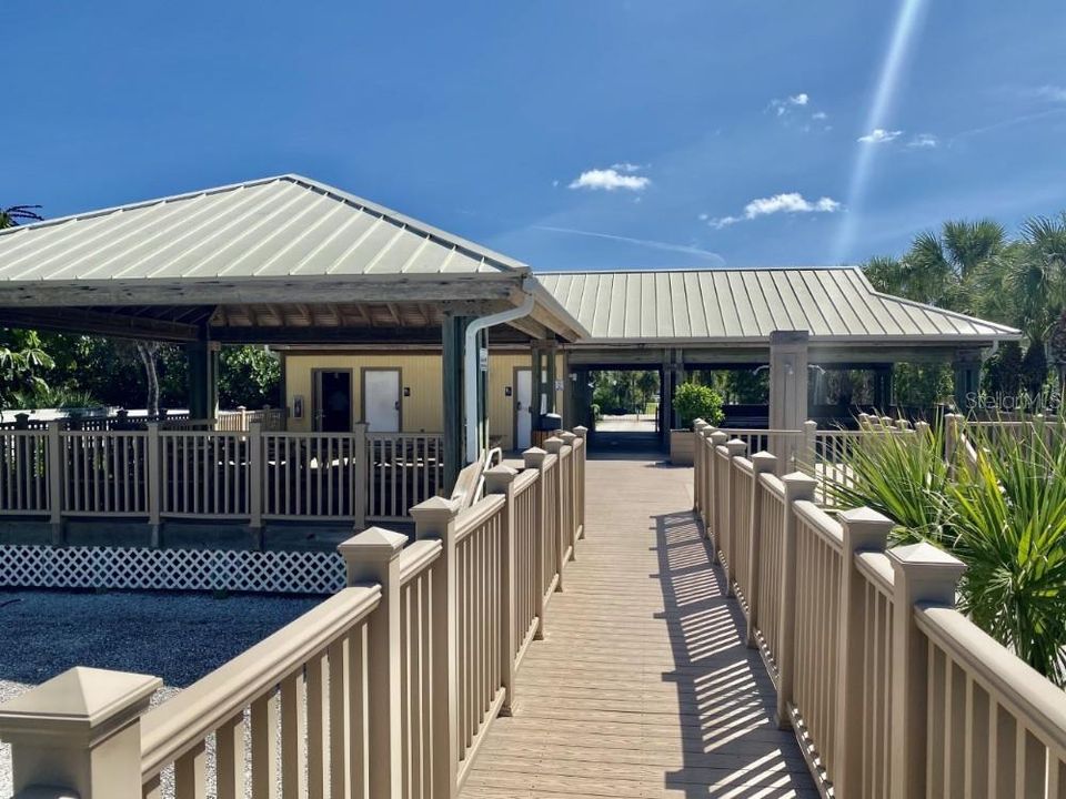 For Sale: $1,850,000 (5 beds, 5 baths, 6597 Square Feet)