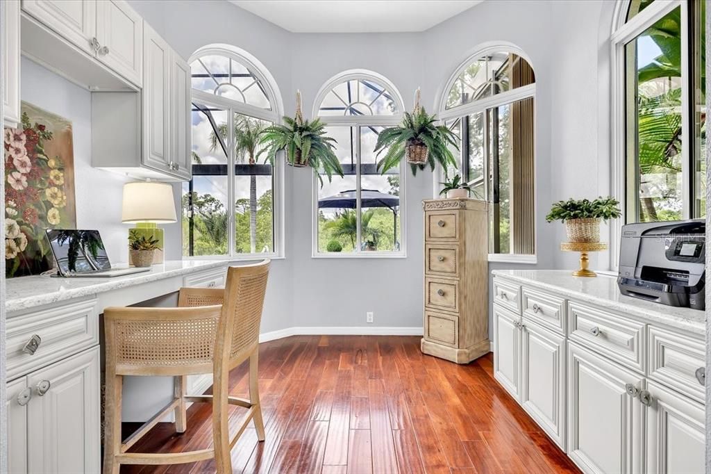 For Sale: $1,850,000 (5 beds, 5 baths, 6597 Square Feet)