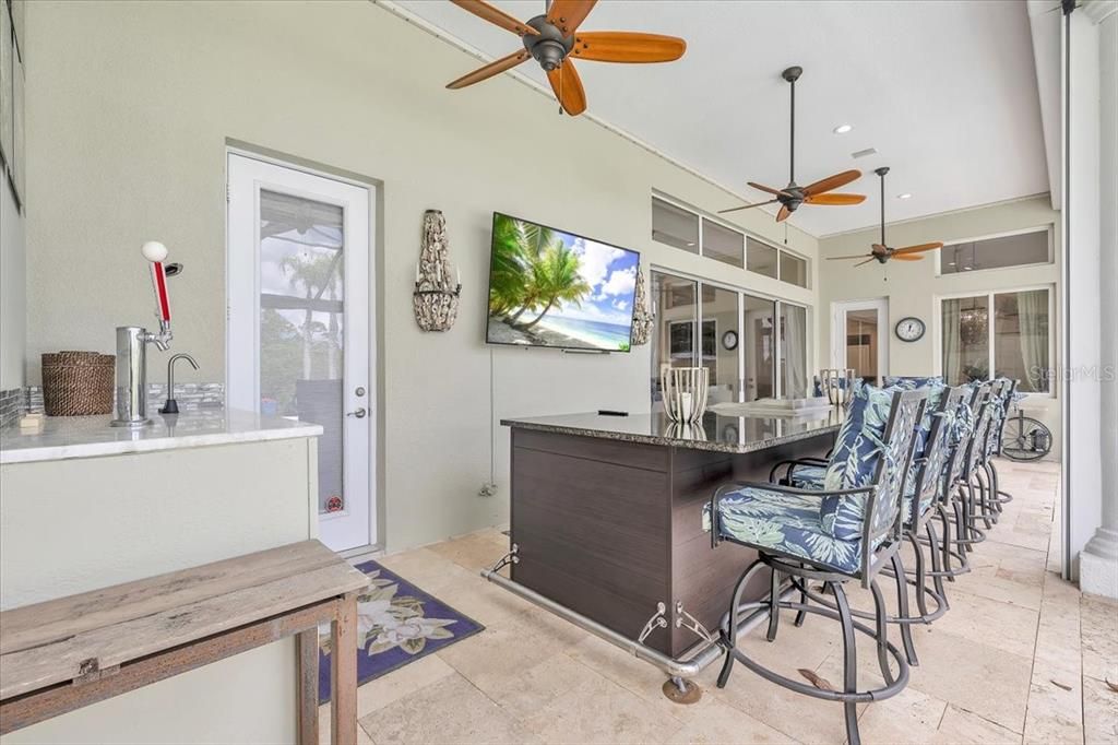 For Sale: $1,850,000 (5 beds, 5 baths, 6597 Square Feet)