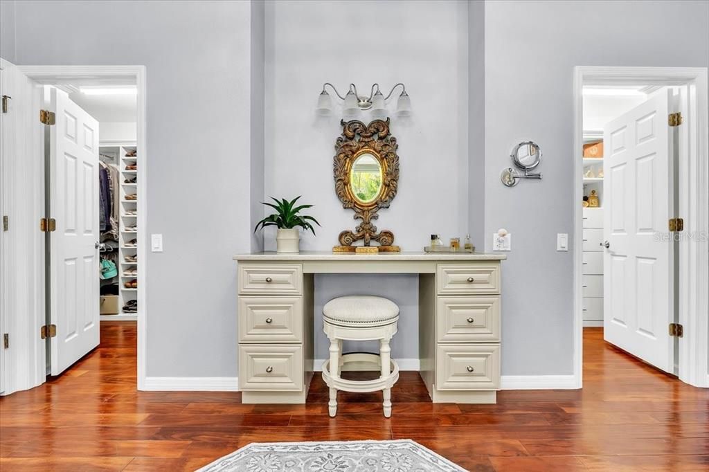 For Sale: $1,850,000 (5 beds, 5 baths, 6597 Square Feet)