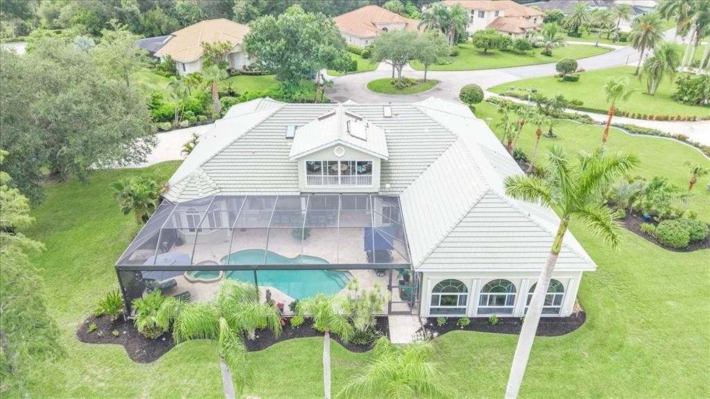 For Sale: $1,850,000 (5 beds, 5 baths, 6597 Square Feet)