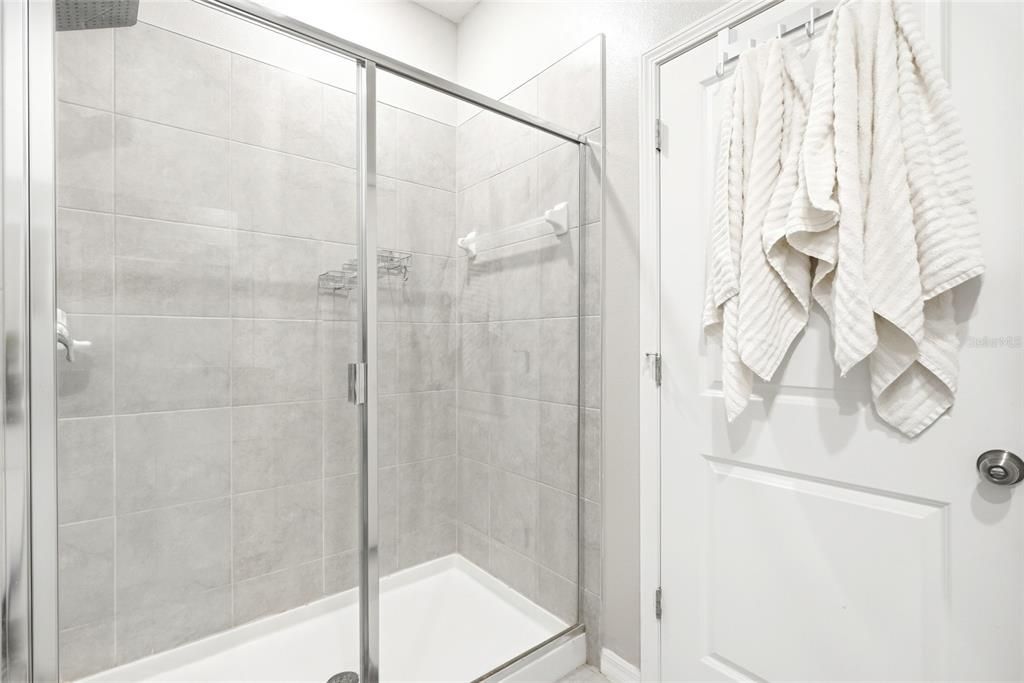 For Sale: $385,000 (3 beds, 2 baths, 1956 Square Feet)