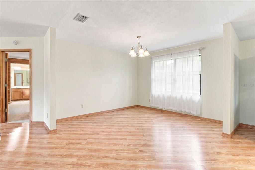 En Venta: $325,950 (3 camas, 2 baños, 1929 Pies cuadrados)