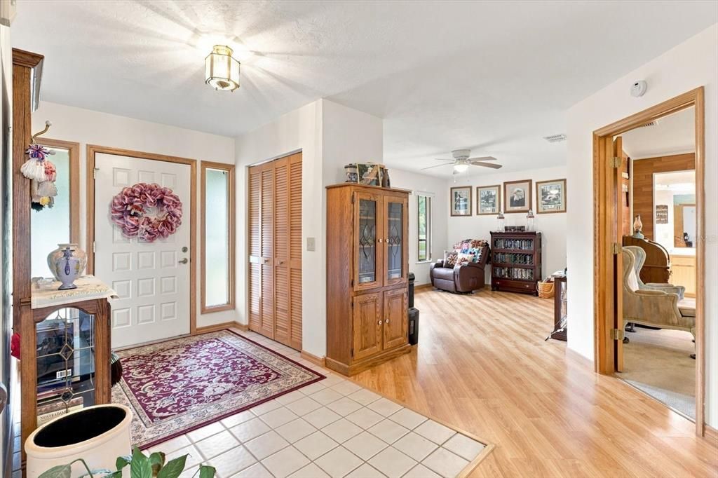 En Venta: $325,950 (3 camas, 2 baños, 1929 Pies cuadrados)