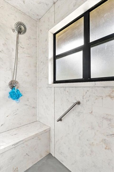En Venta: $325,950 (3 camas, 2 baños, 1929 Pies cuadrados)