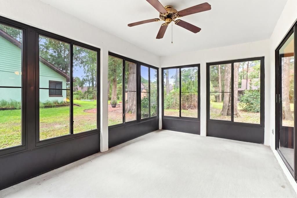 En Venta: $325,950 (3 camas, 2 baños, 1929 Pies cuadrados)