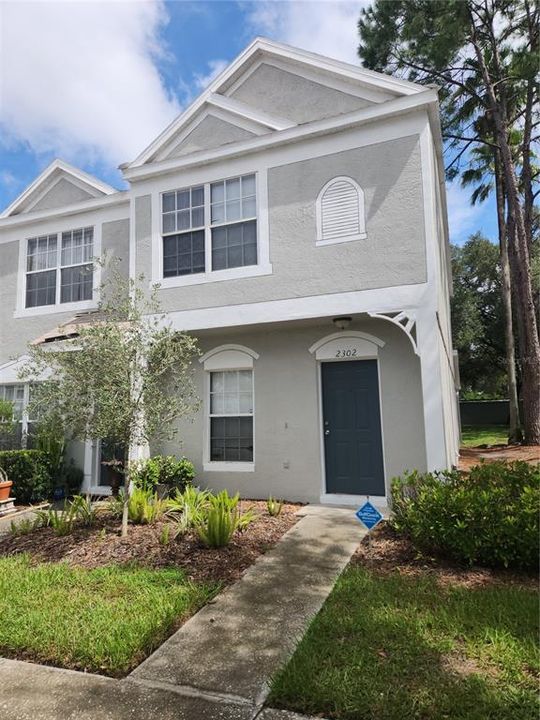 For Rent: $1,800 (2 beds, 2 baths, 1184 Square Feet)