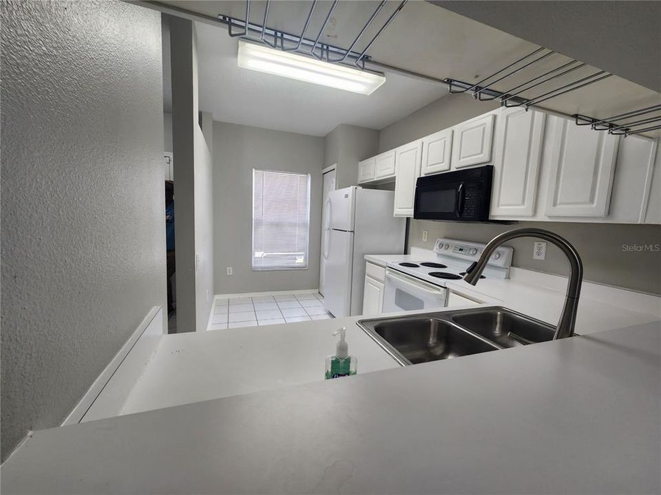 For Rent: $1,800 (2 beds, 2 baths, 1184 Square Feet)