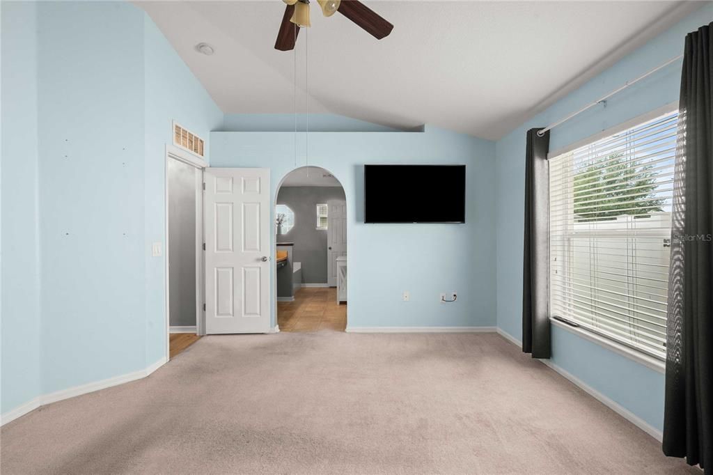 For Sale: $315,000 (4 beds, 2 baths, 1874 Square Feet)