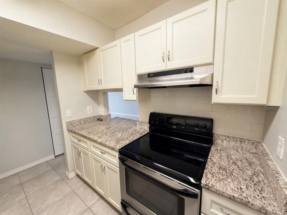 For Rent: $1,225 (1 beds, 1 baths, 655 Square Feet)