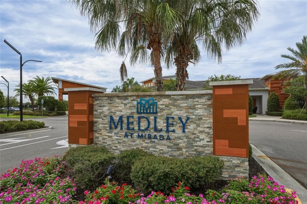 Active With Contract: $395,000 (3 beds, 2 baths, 2136 Square Feet)