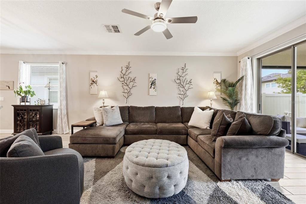 Active With Contract: $395,000 (3 beds, 2 baths, 2136 Square Feet)