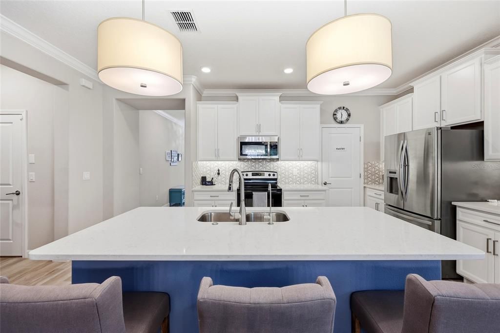 Active With Contract: $395,000 (3 beds, 2 baths, 2136 Square Feet)