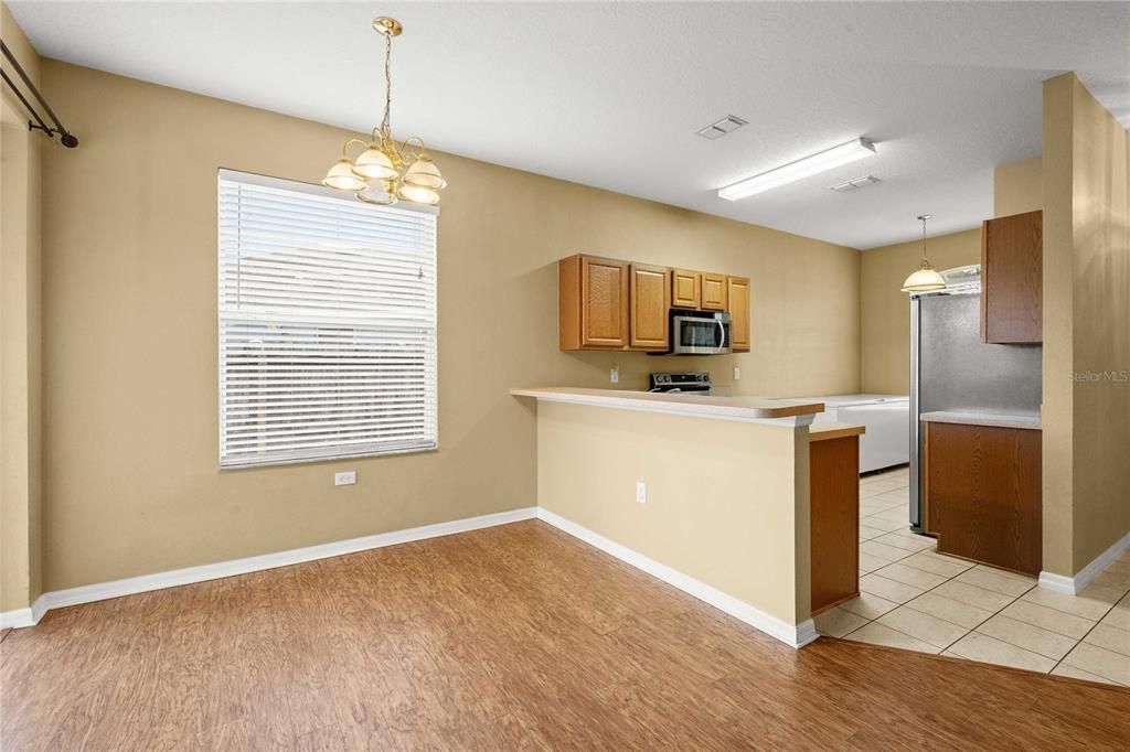 For Sale: $305,000 (4 beds, 2 baths, 1303 Square Feet)