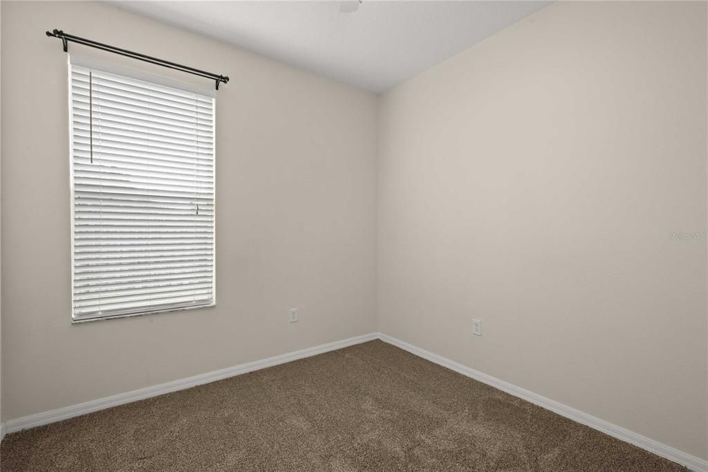 For Sale: $305,000 (4 beds, 2 baths, 1303 Square Feet)