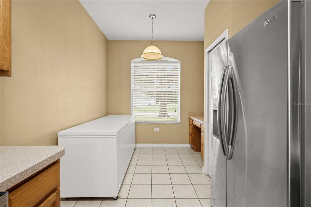 For Sale: $305,000 (4 beds, 2 baths, 1303 Square Feet)