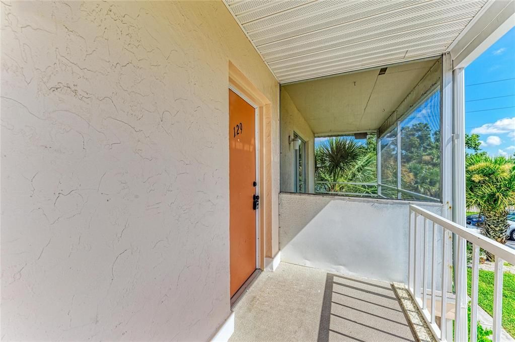 For Sale: $179,000 (2 beds, 2 baths, 812 Square Feet)