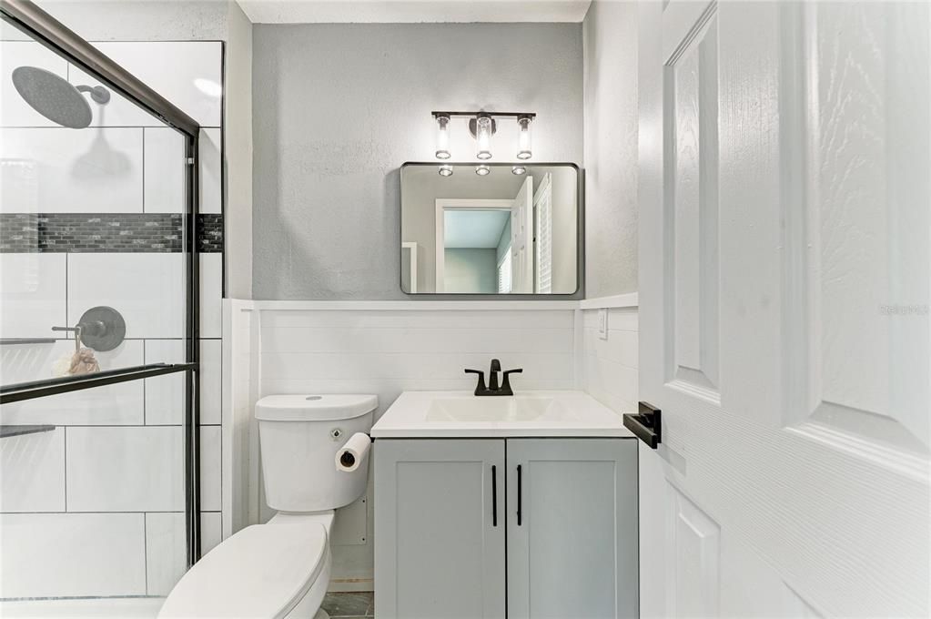For Sale: $179,000 (2 beds, 2 baths, 812 Square Feet)
