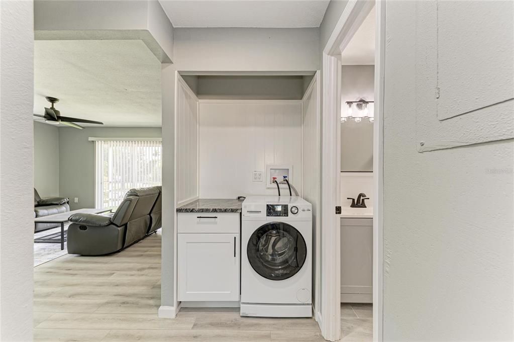 For Sale: $179,000 (2 beds, 2 baths, 812 Square Feet)