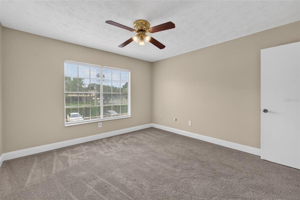 For Rent: $1,600 (2 beds, 2 baths, 994 Square Feet)