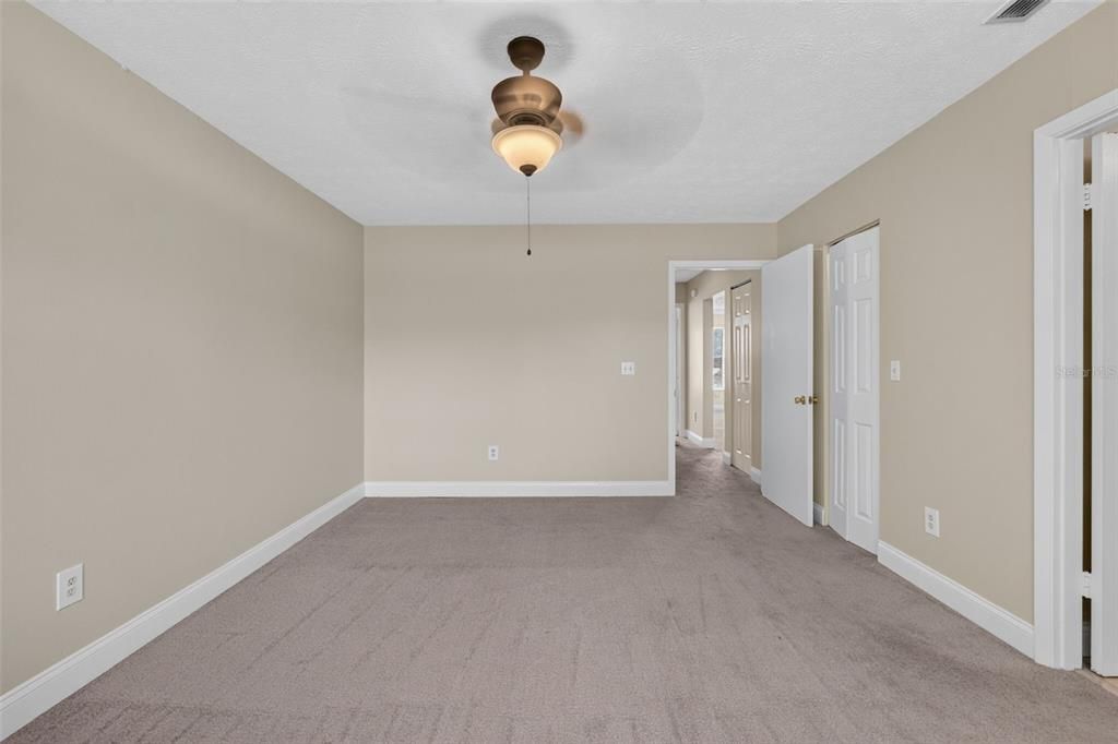 For Rent: $1,600 (2 beds, 2 baths, 994 Square Feet)