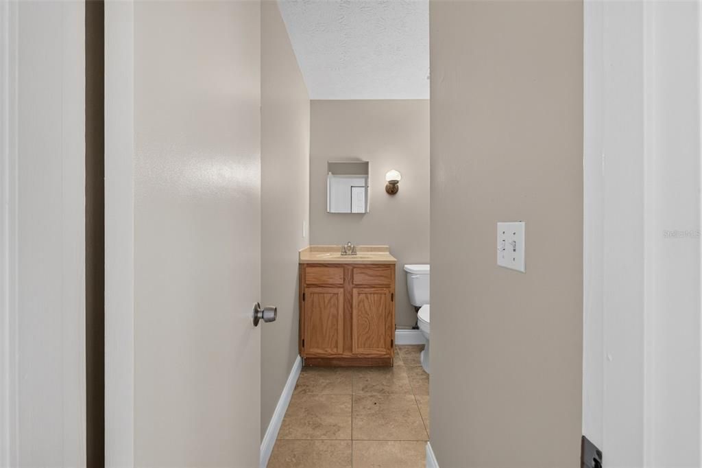 For Rent: $1,600 (2 beds, 2 baths, 994 Square Feet)