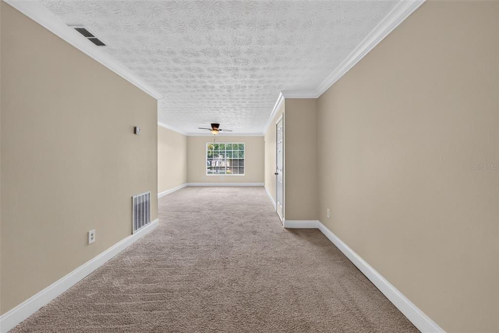 For Rent: $1,600 (2 beds, 2 baths, 994 Square Feet)