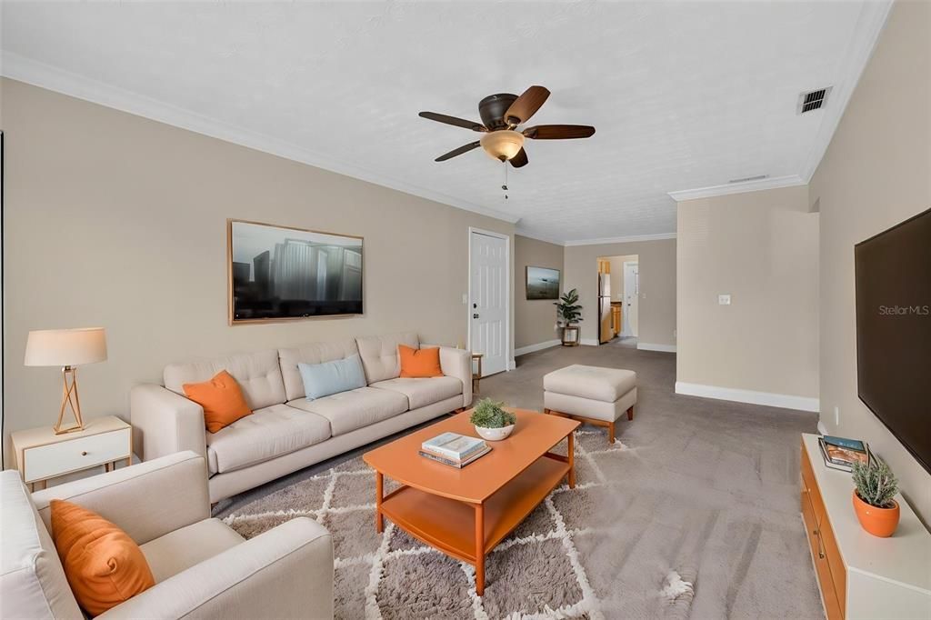 For Rent: $1,600 (2 beds, 2 baths, 994 Square Feet)