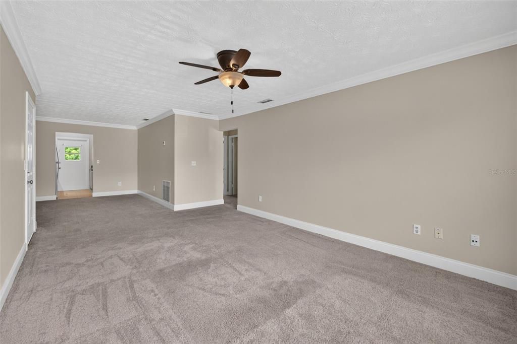 For Rent: $1,600 (2 beds, 2 baths, 994 Square Feet)