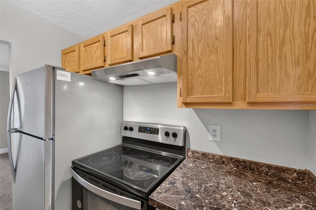 For Rent: $1,600 (2 beds, 2 baths, 994 Square Feet)