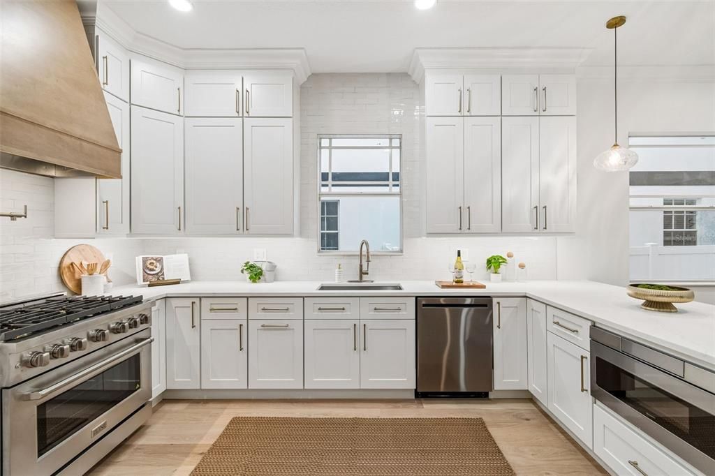 En Venta: $1,449,000 (4 camas, 3 baños, 3138 Pies cuadrados)