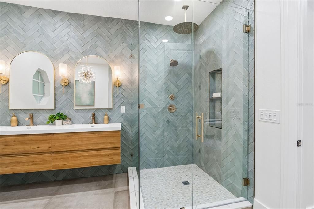 En Venta: $1,449,000 (4 camas, 3 baños, 3138 Pies cuadrados)