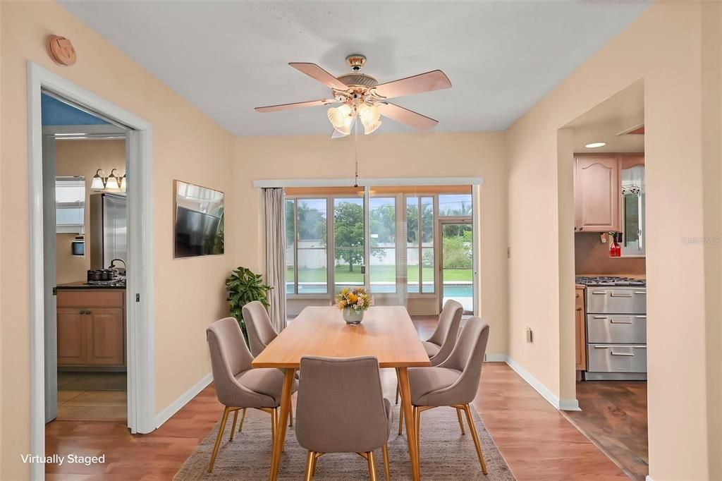 En Venta: $599,000 (3 camas, 2 baños, 1536 Pies cuadrados)