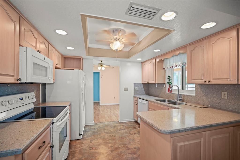 En Venta: $599,000 (3 camas, 2 baños, 1536 Pies cuadrados)